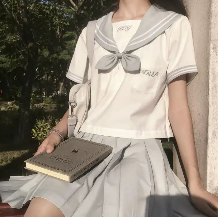 绿茵之外